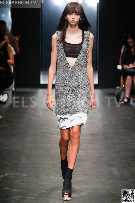 Vera Wang SS 2016 NYFW access to view full gallery. #VeraWang #nyfw15