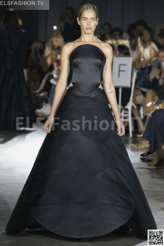 Zac Posen SS 2016 NYFW access to view full gallery. #ZacPosen #nyfw15 Zac Posen SS 2016 NYFW access to view full gallery. #ZacPosen #nyfw15