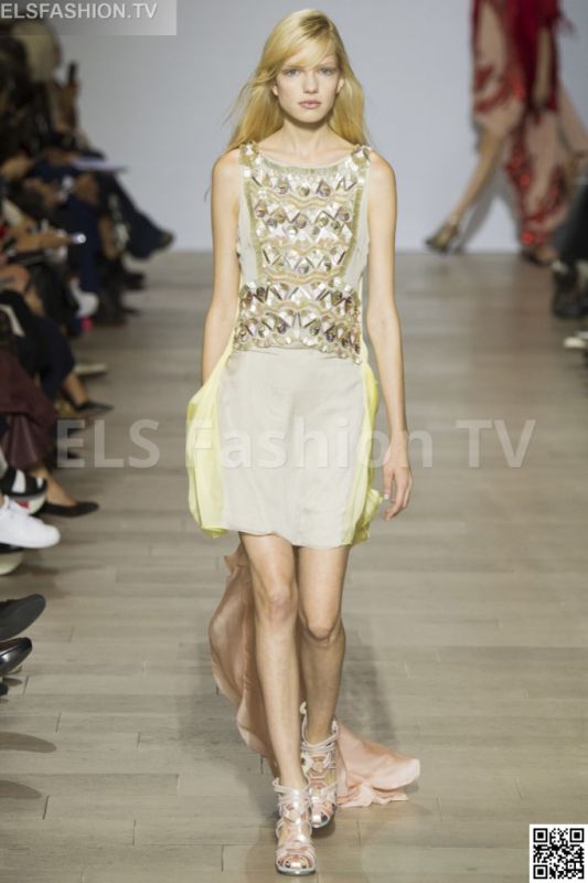 Antonio Berardi SS 2016 LFW access to view full gallery. #Antonioberardi #LFW15