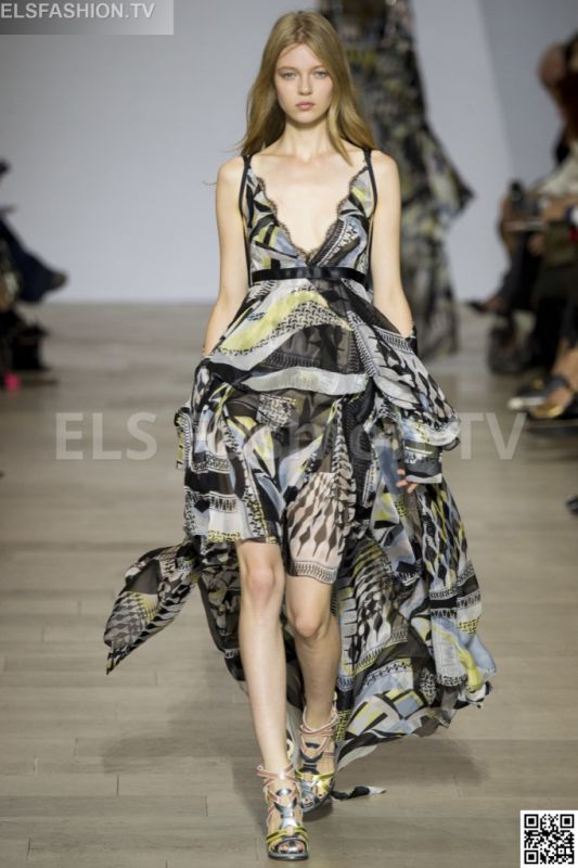 Antonio Berardi SS 2016 LFW access to view full gallery. #Antonioberardi #LFW15