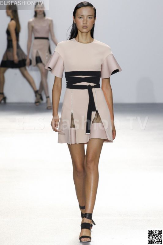 David Koma SS 2016 LFW access to view full gallery. #Davidkoma #LFW15