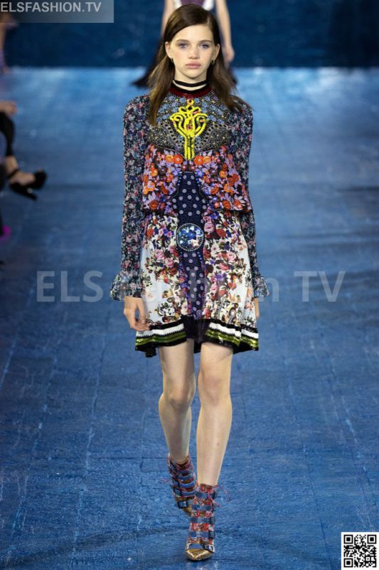 Mary Katrantzou SS 2016 LFW access to view full gallery. #MaryKatrantzou #LFW15