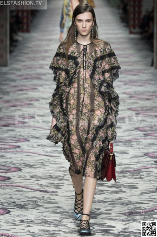 Gucci SS 2016 MFW access to view full gallery. #Gucci #MFW15 Gucci SS 2016 MFW access to view full gallery. #Gucci #MFW15