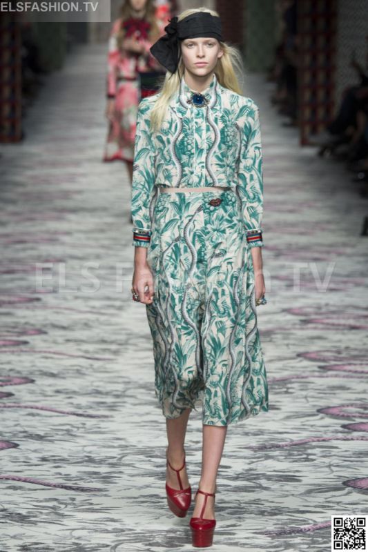 Gucci SS 2016 MFW access to view full gallery. #Gucci #MFW15