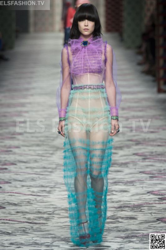 Gucci SS 2016 MFW access to view full gallery. #Gucci #MFW15 Gucci SS 2016 MFW access to view full gallery. #Gucci #MFW15