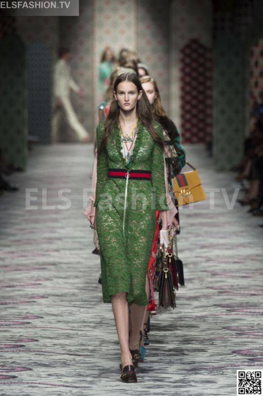 Gucci SS 2016 MFW access to view full gallery. #Gucci #MFW15 Gucci SS 2016 MFW access to view full gallery. #Gucci #MFW15