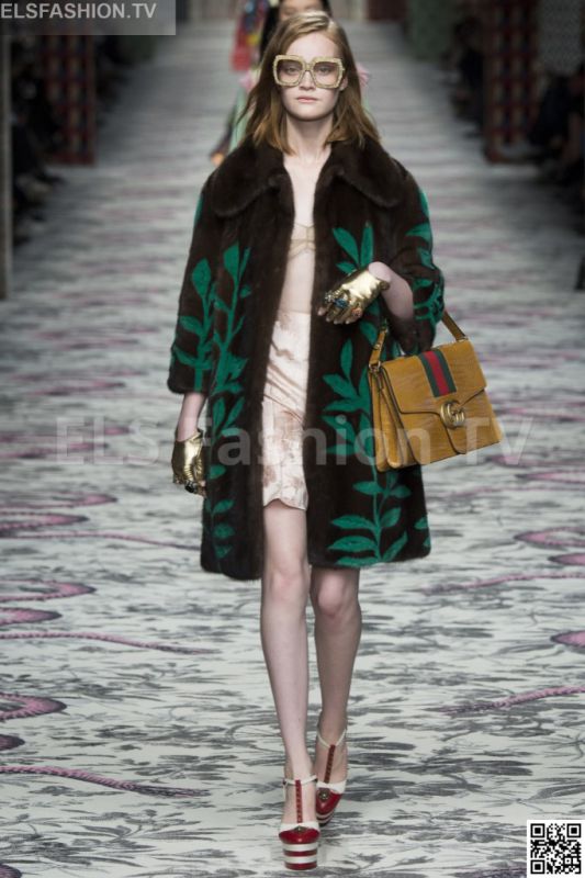 Gucci SS 2016 MFW access to view full gallery. #Gucci #MFW15 Gucci SS 2016 MFW access to view full gallery. #Gucci #MFW15