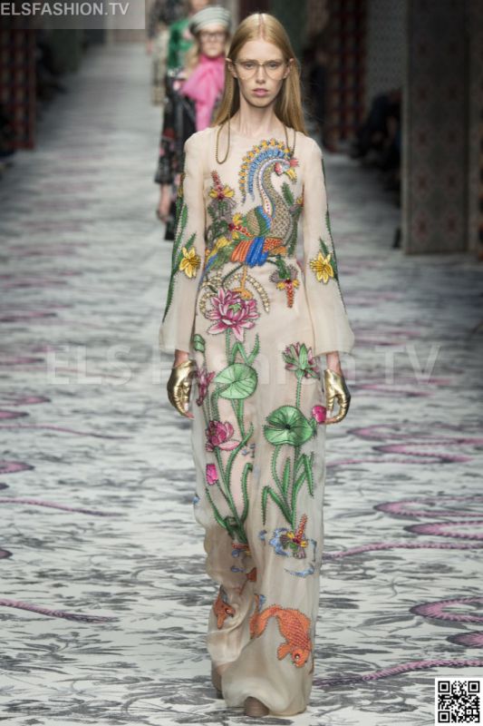 Gucci SS 2016 MFW access to view full gallery. #Gucci #MFW15 Gucci SS 2016 MFW access to view full gallery. #Gucci #MFW15