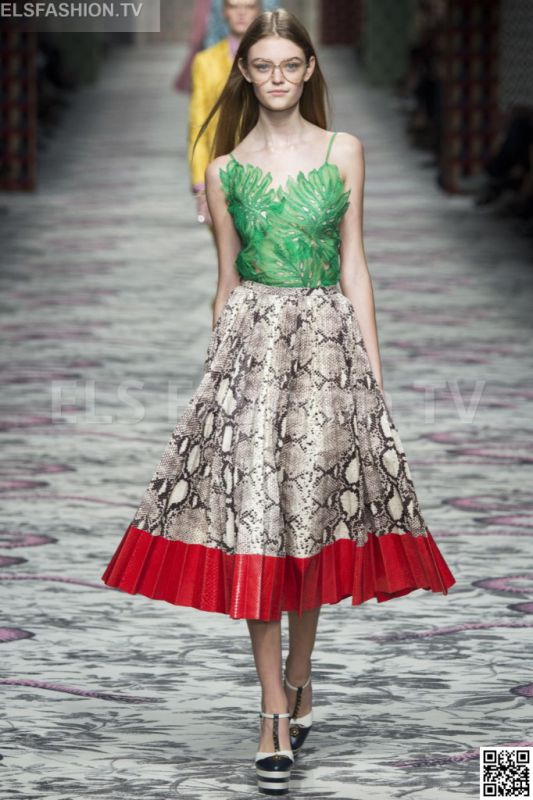 Gucci SS 2016 MFW access to view full gallery. #Gucci #MFW15 Gucci SS 2016 MFW access to view full gallery. #Gucci #MFW15