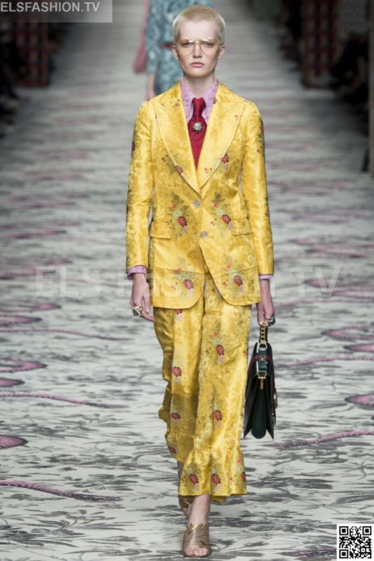 Gucci SS 2016 MFW access to view full gallery. #Gucci #MFW15 Gucci SS 2016 MFW access to view full gallery. #Gucci #MFW15