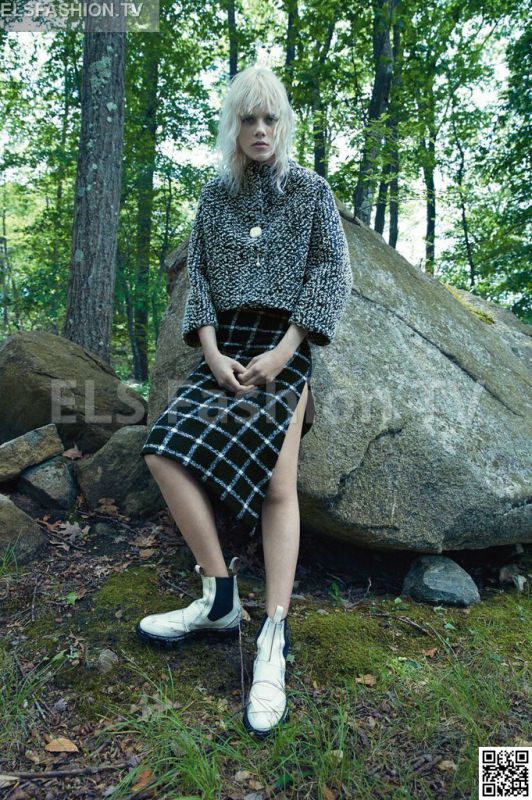 Numero 166 August 2015 - Models Marjan Jonkman Nyima Ward