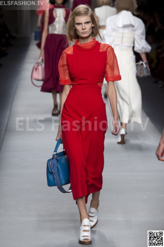 Fendi SS 2016 MFW access to view full gallery. #Fendi #MFW15