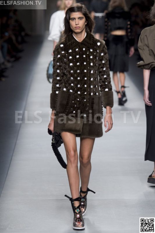 Fendi SS 2016 MFW access to view full gallery. #Fendi #MFW15