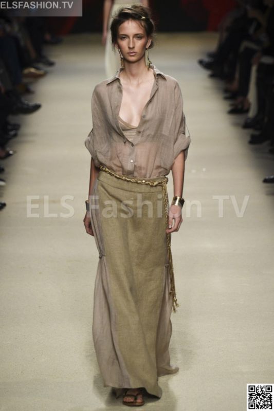 Alberta Ferretti SS 2016 MFW access to view full gallery. #Albertaferretti #MFW15 Alberta Ferretti SS 2016 MFW access to view full gallery. #Albertaferretti #MFW15