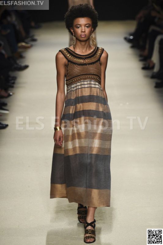 Alberta Ferretti SS 2016 MFW access to view full gallery. #Albertaferretti #MFW15 Alberta Ferretti SS 2016 MFW access to view full gallery. #Albertaferretti #MFW15
