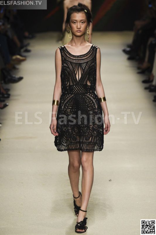 Alberta Ferretti SS 2016 MFW access to view full gallery. #Albertaferretti #MFW15