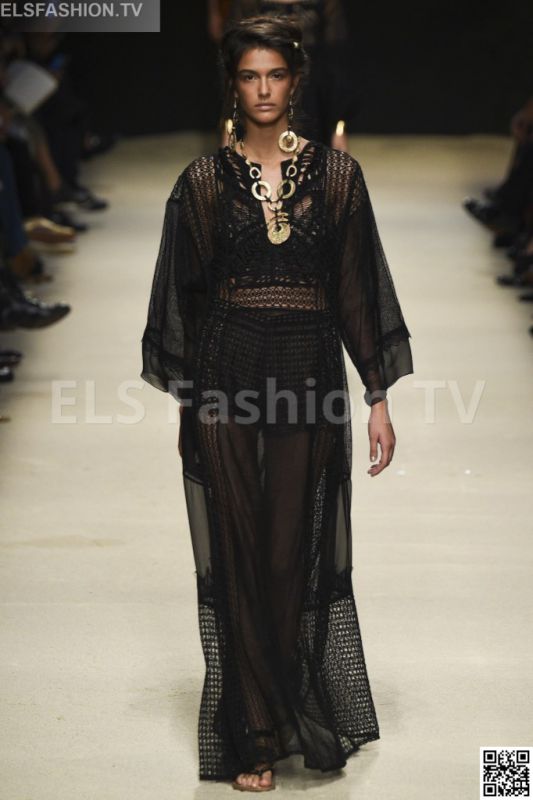 Alberta Ferretti SS 2016 MFW access to view full gallery. #Albertaferretti #MFW15