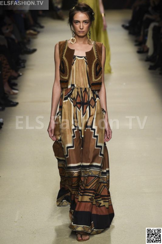 Alberta Ferretti SS 2016 MFW access to view full gallery. #Albertaferretti #MFW15