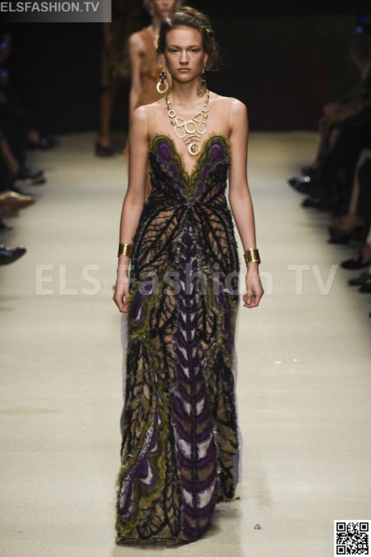 Alberta Ferretti SS 2016 MFW access to view full gallery. #Albertaferretti #MFW15