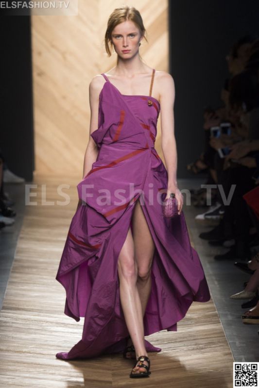 Bottega Veneta SS 2016 MFW access to view full gallery. #Bottegaveneta #MFW15