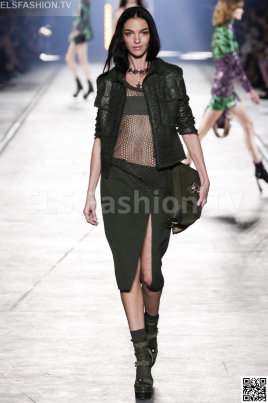 Versace SS 2016 MFW access to view full gallery. #Versace #MFW15 Versace SS 2016 MFW access to view full gallery. #Versace #MFW15