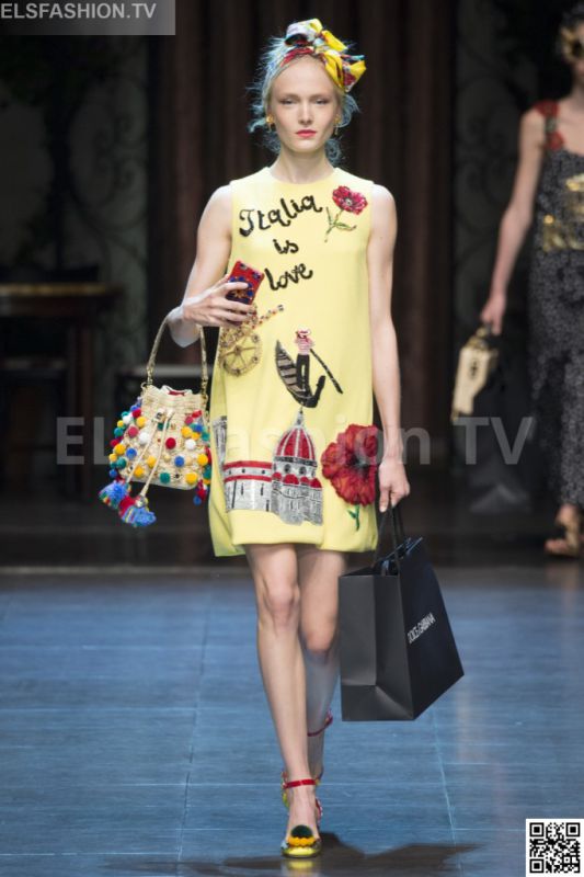 Dolce & Gabbana SS 2016 MFW access to view full gallery. #DolceandGabbana #MFW15