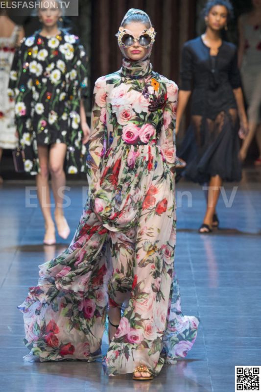 Dolce & Gabbana SS 2016 MFW access to view full gallery. #DolceandGabbana #MFW15