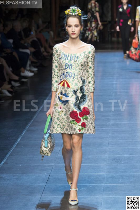 Dolce & Gabbana SS 2016 MFW access to view full gallery. #DolceandGabbana #MFW15