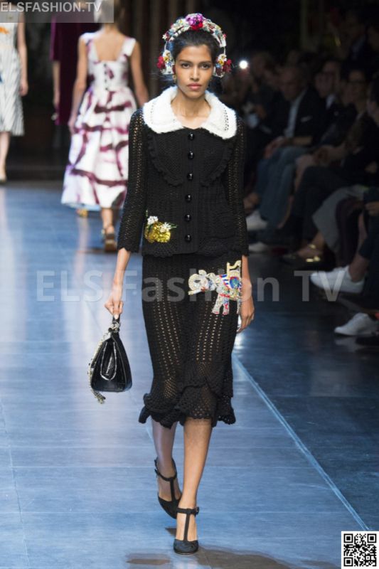 Dolce & Gabbana SS 2016 MFW access to view full gallery. #DolceandGabbana #MFW15