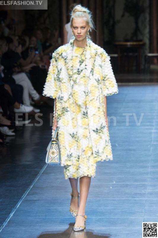 Dolce & Gabbana SS 2016 MFW access to view full gallery. #DolceandGabbana #MFW15