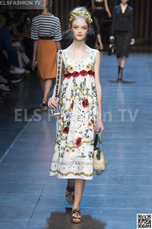 Dolce & Gabbana SS 2016 MFW access to view full gallery. #DolceandGabbana #MFW15