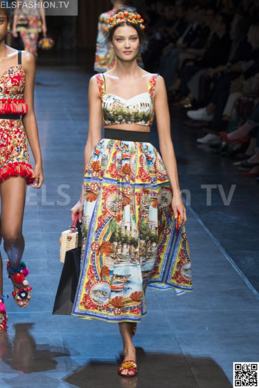 Dolce & Gabbana SS 2016 MFW access to view full gallery. #DolceandGabbana #MFW15