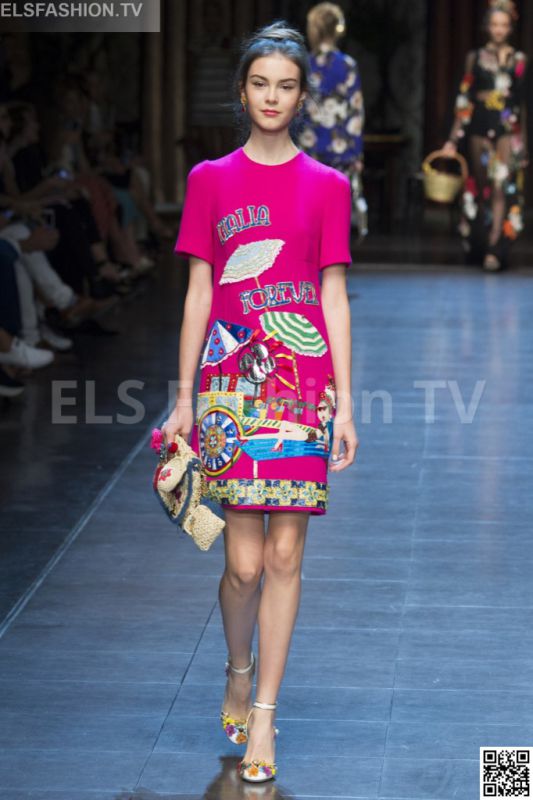Dolce & Gabbana SS 2016 MFW access to view full gallery. #DolceandGabbana #MFW15