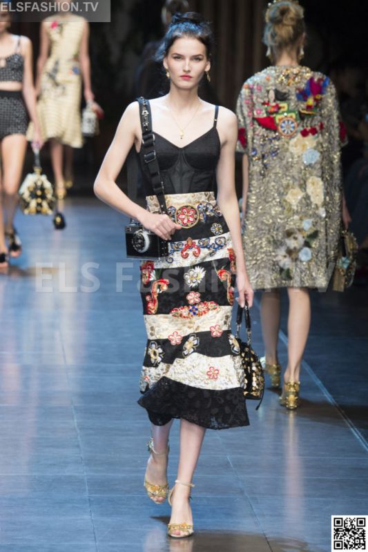Dolce & Gabbana SS 2016 MFW access to view full gallery. #DolceandGabbana #MFW15 Dolce & Gabbana SS 2016 MFW access to view full gallery. #DolceandGabbana #MFW15