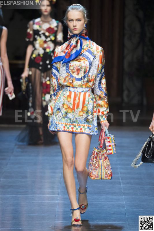 Dolce & Gabbana SS 2016 MFW access to view full gallery. #DolceandGabbana #MFW15