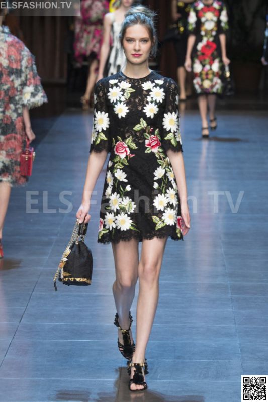 Dolce & Gabbana SS 2016 MFW access to view full gallery. #DolceandGabbana #MFW15