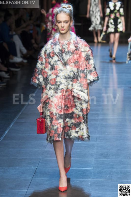 Dolce & Gabbana SS 2016 MFW access to view full gallery. #DolceandGabbana #MFW15