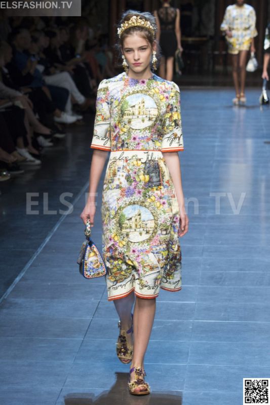 Dolce & Gabbana SS 2016 MFW access to view full gallery. #DolceandGabbana #MFW15