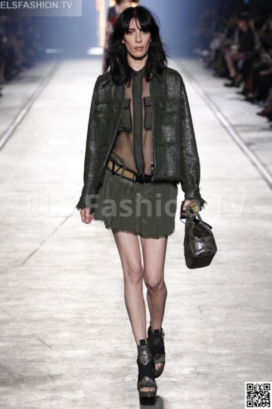 Versace SS 2016 MFW access to view full gallery. #Versace #MFW15 Versace SS 2016 MFW access to view full gallery. #Versace #MFW15