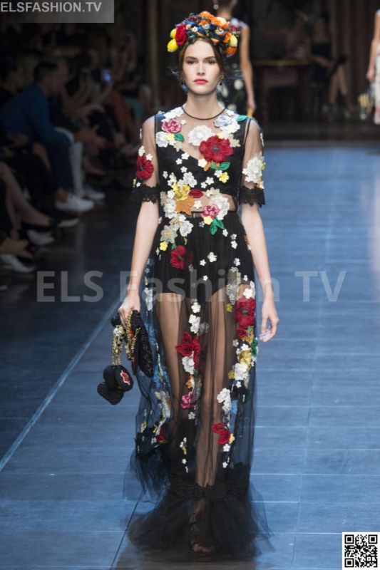 Dolce & Gabbana SS 2016 MFW access to view full gallery. #DolceandGabbana #MFW15