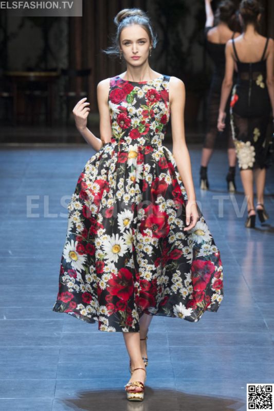 Dolce & Gabbana SS 2016 MFW access to view full gallery. #DolceandGabbana #MFW15