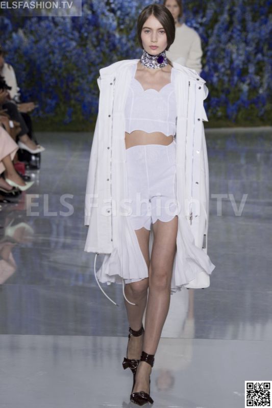 Christian Dior SS 2016 PFW access to view full gallery. #Christiandior #PFW15