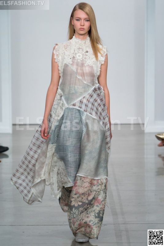 Zimmermann SS 2017 NYFW access to view full gallery. #zimmermann #NYFW17