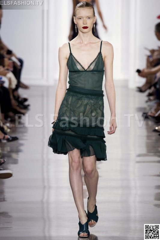 Jason Wu SS 2016 NYFW access to view full gallery. #jasonws #nyfw15 Jason Wu SS 2016 NYFW access to view full gallery. #jasonws #nyfw15