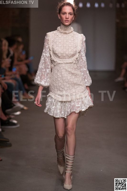 Zimmermann SS 2016 NYFW access to view full gallery. #zimmermann #nyfw15